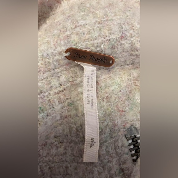 FREE PEOPLE women’s ARTIC FOX Mock Neck Exposed Zip Back Knit Sweater SMALL - Picture 4 of 4